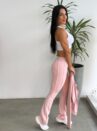 conjunto composto por jaqueta e legging flare